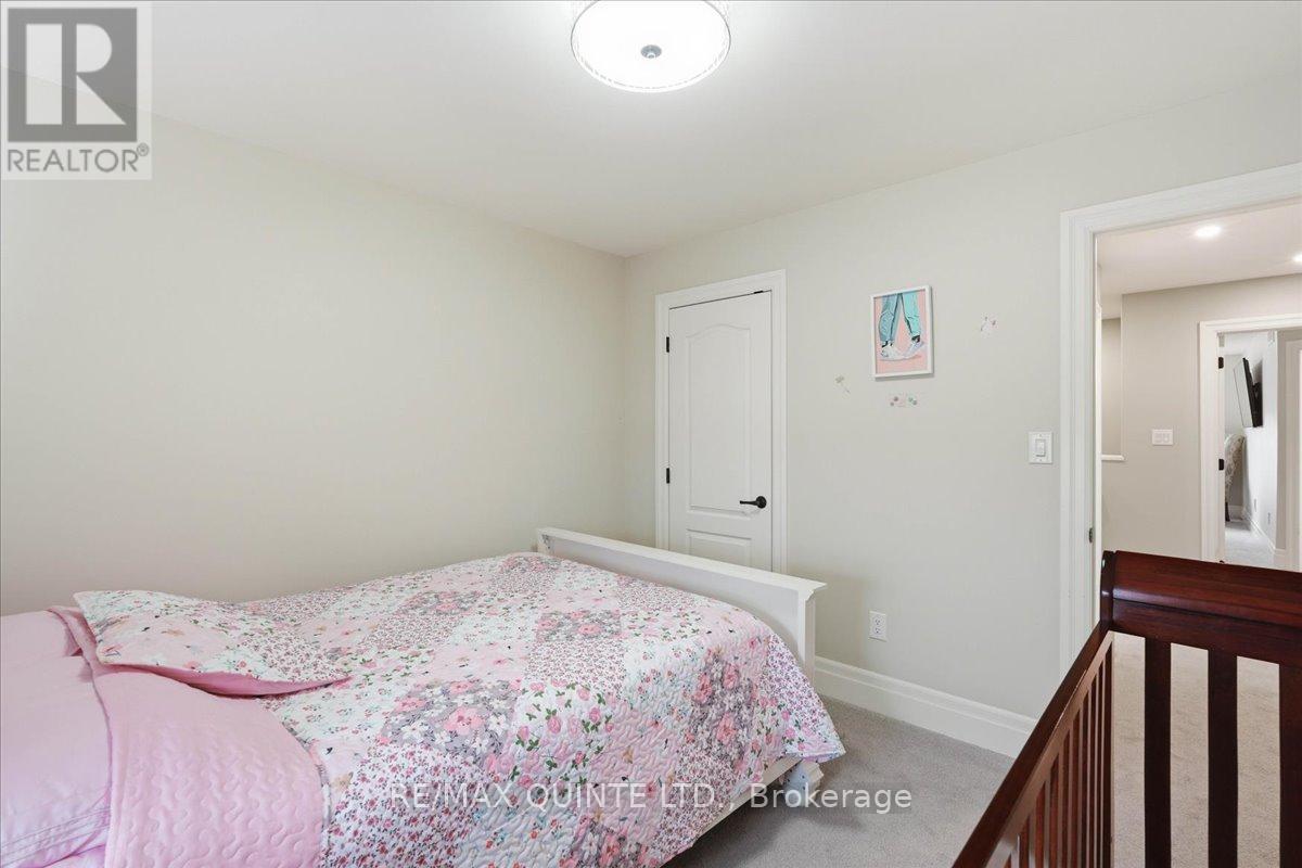 7 CURTIS STREET - 30