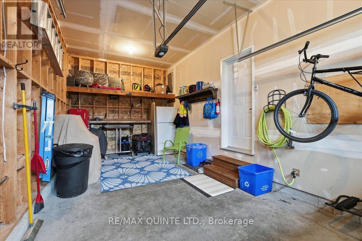 7 CURTIS STREET - 36