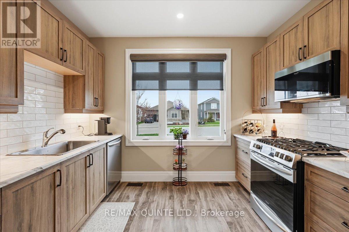 7 CURTIS STREET - 9