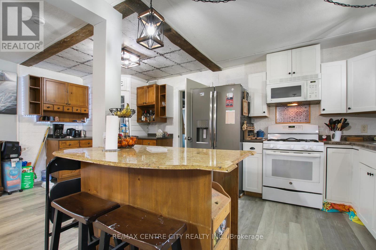 129 DUCHESS AVENUE - 3