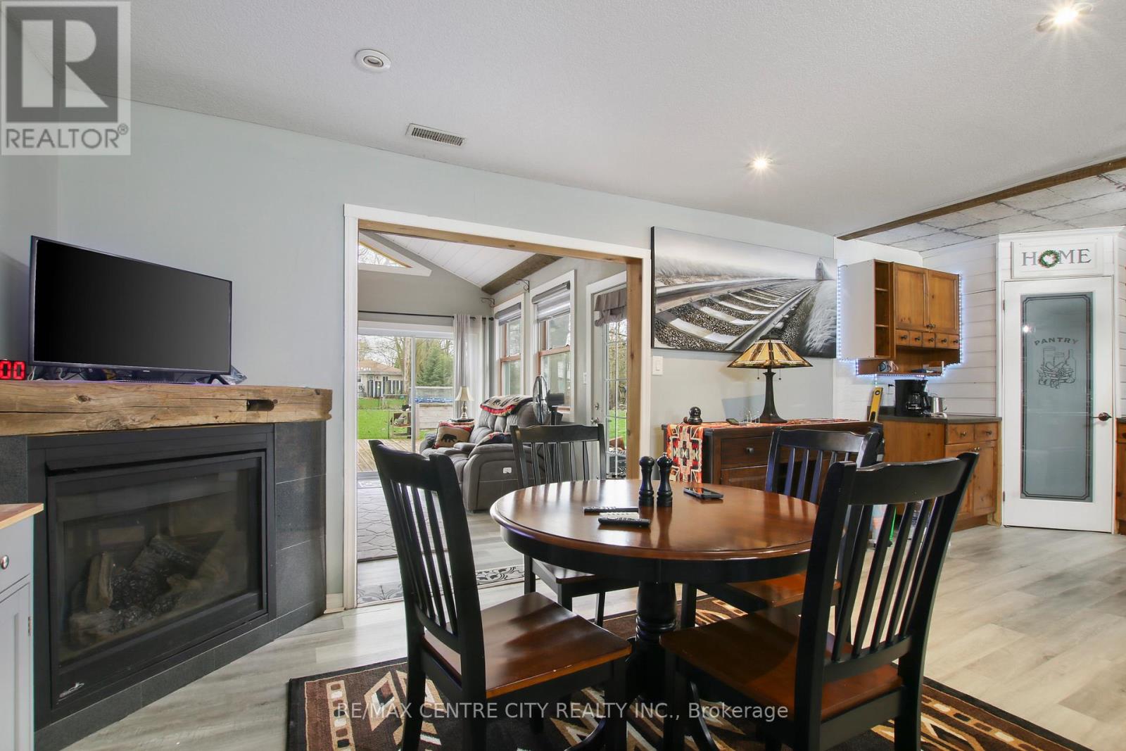 129 DUCHESS AVENUE - 5