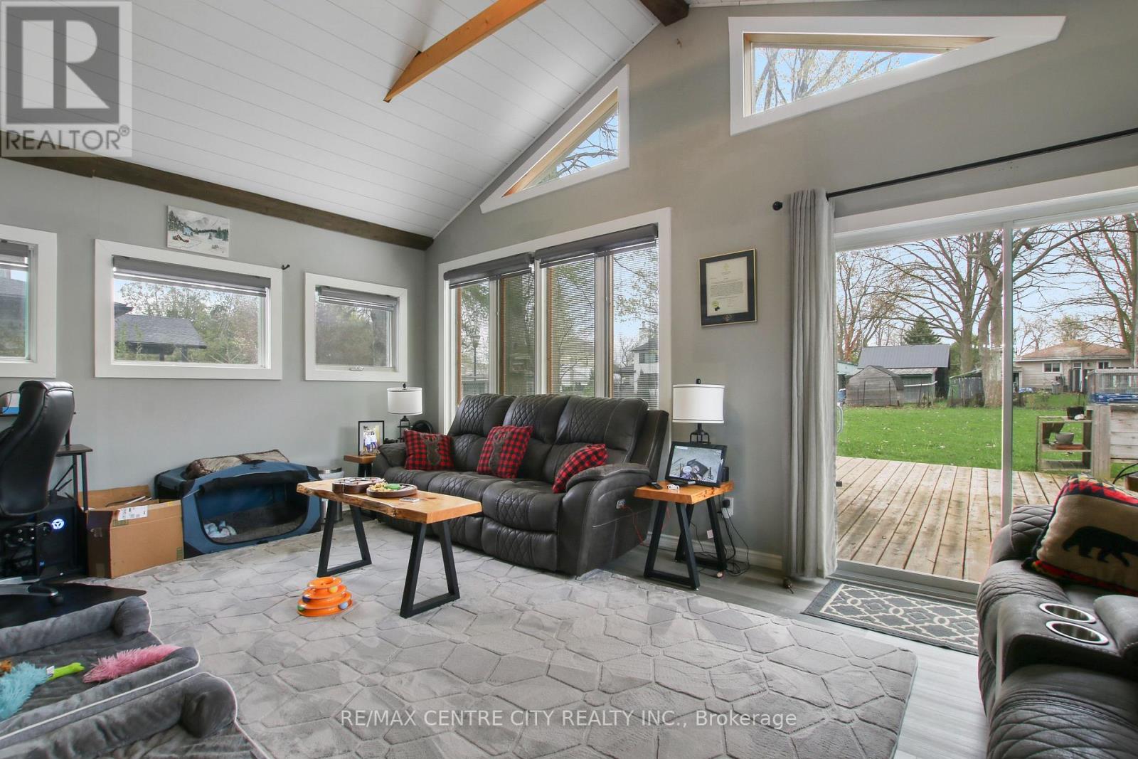 129 DUCHESS AVENUE - 9