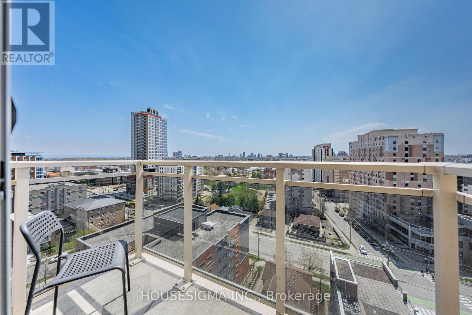 #PH-03 246 LESTER STREET - 37