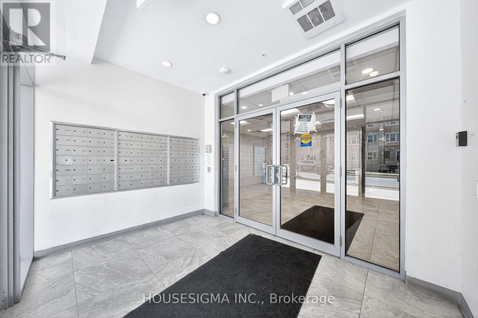 #PH-03 246 LESTER STREET - 7