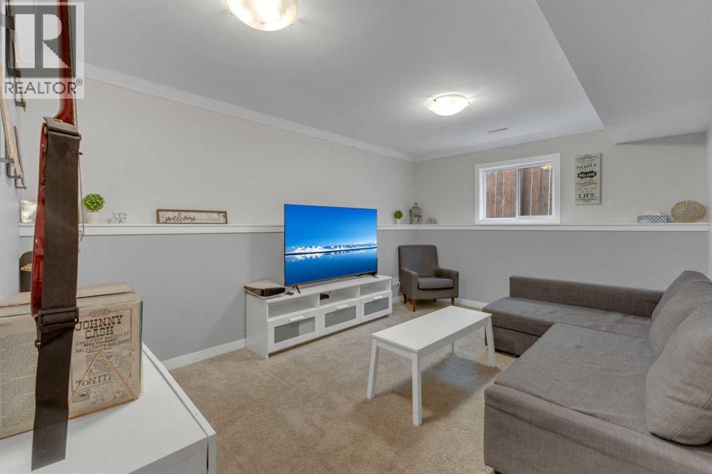 26 Mckinlay Crescent, Lacombe