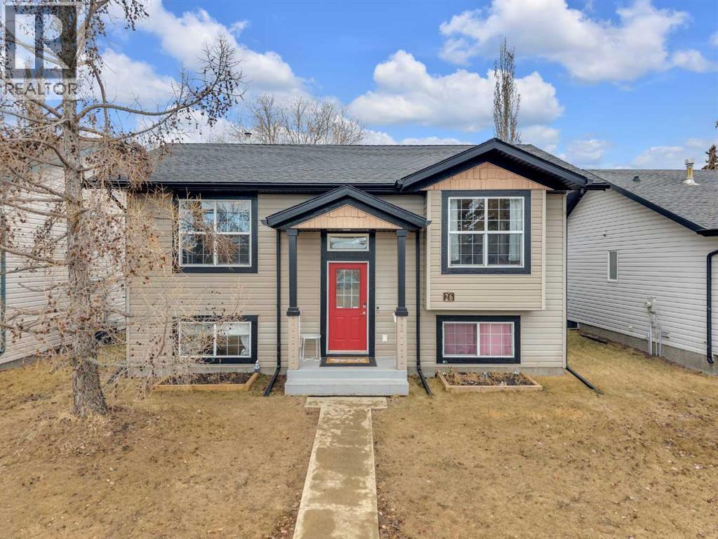 26 Mckinlay Crescent, Lacombe