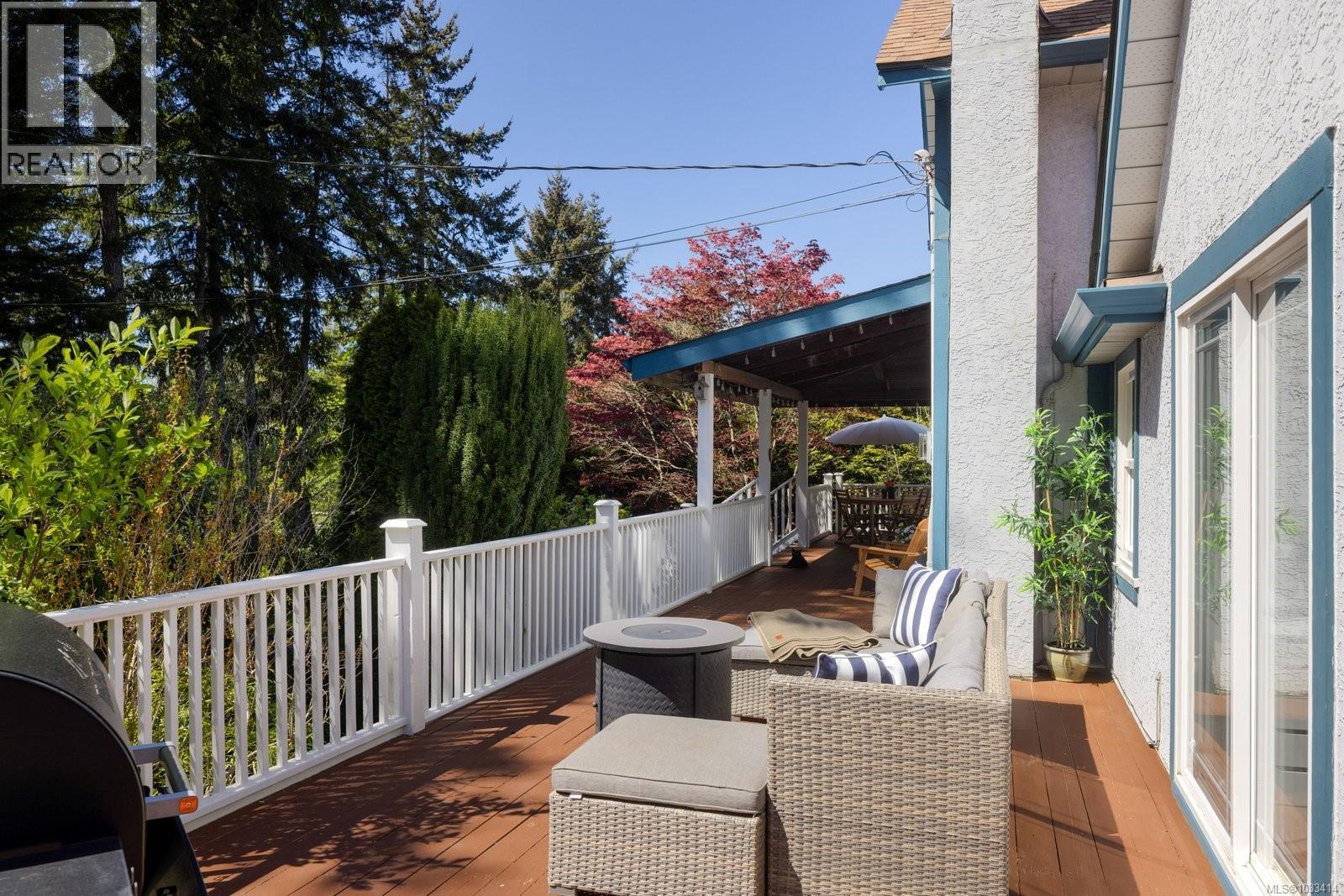 706 Lindsay St - 33