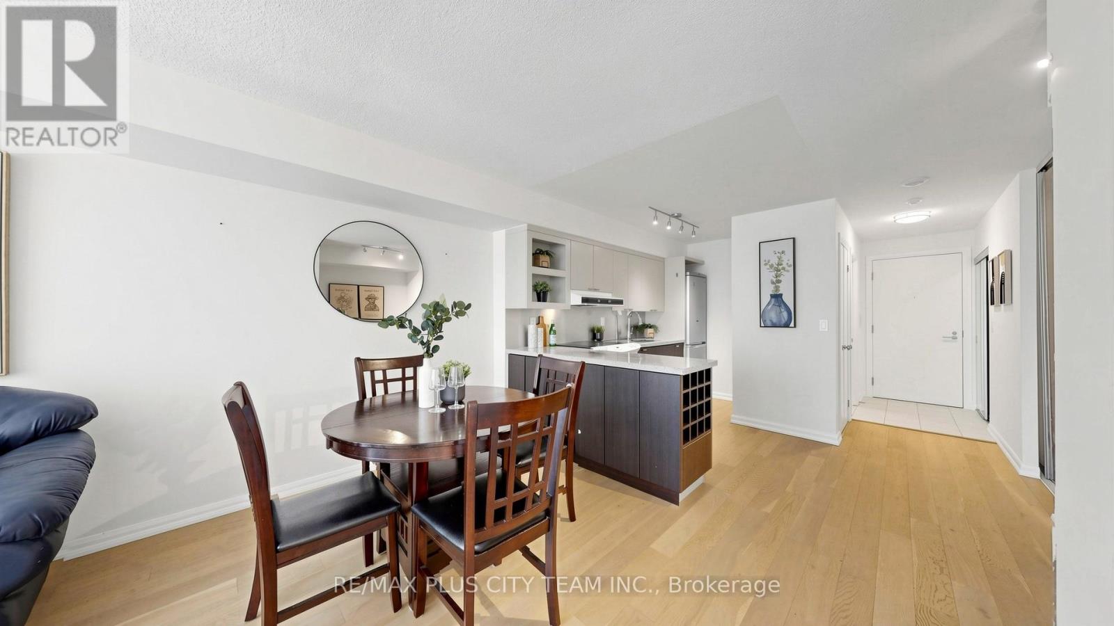 #308 111 ELIZABETH STREET - 8