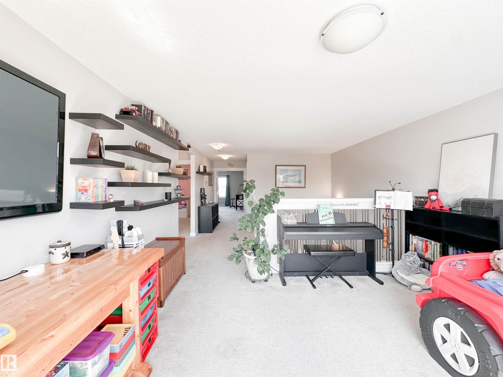 103 JOYAL WY, St. Albert