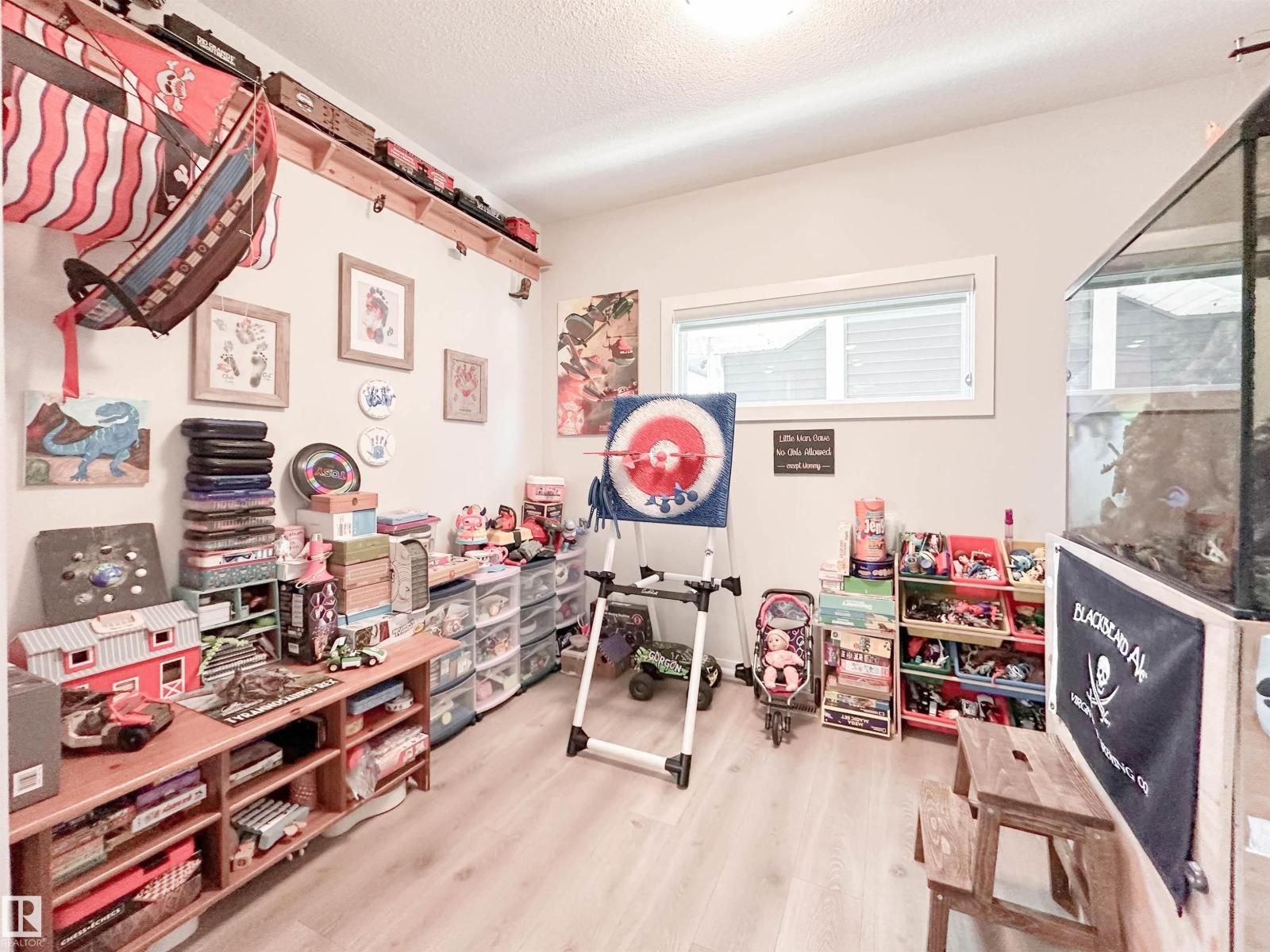 103 JOYAL WY, St. Albert