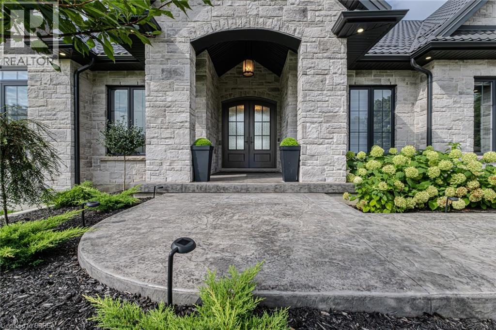 18 BANNISTER Street, Oakland, Ontario, N0E1L0 — Photo 2