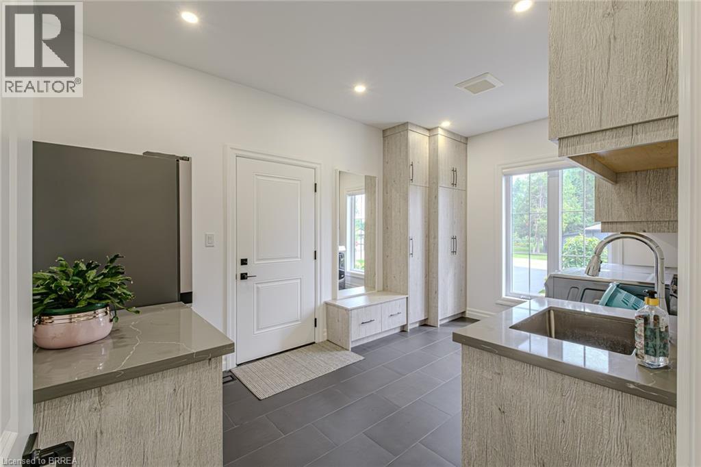 18 BANNISTER Street, Oakland, Ontario, N0E1L0 — Photo 17