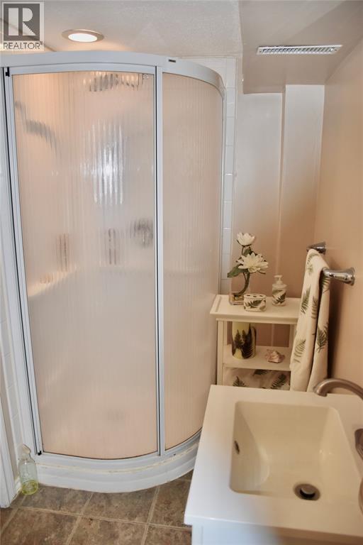 1049 LOCKHART CIRCLE, Sarnia, Ontario, N7S2E4 — Photo 22