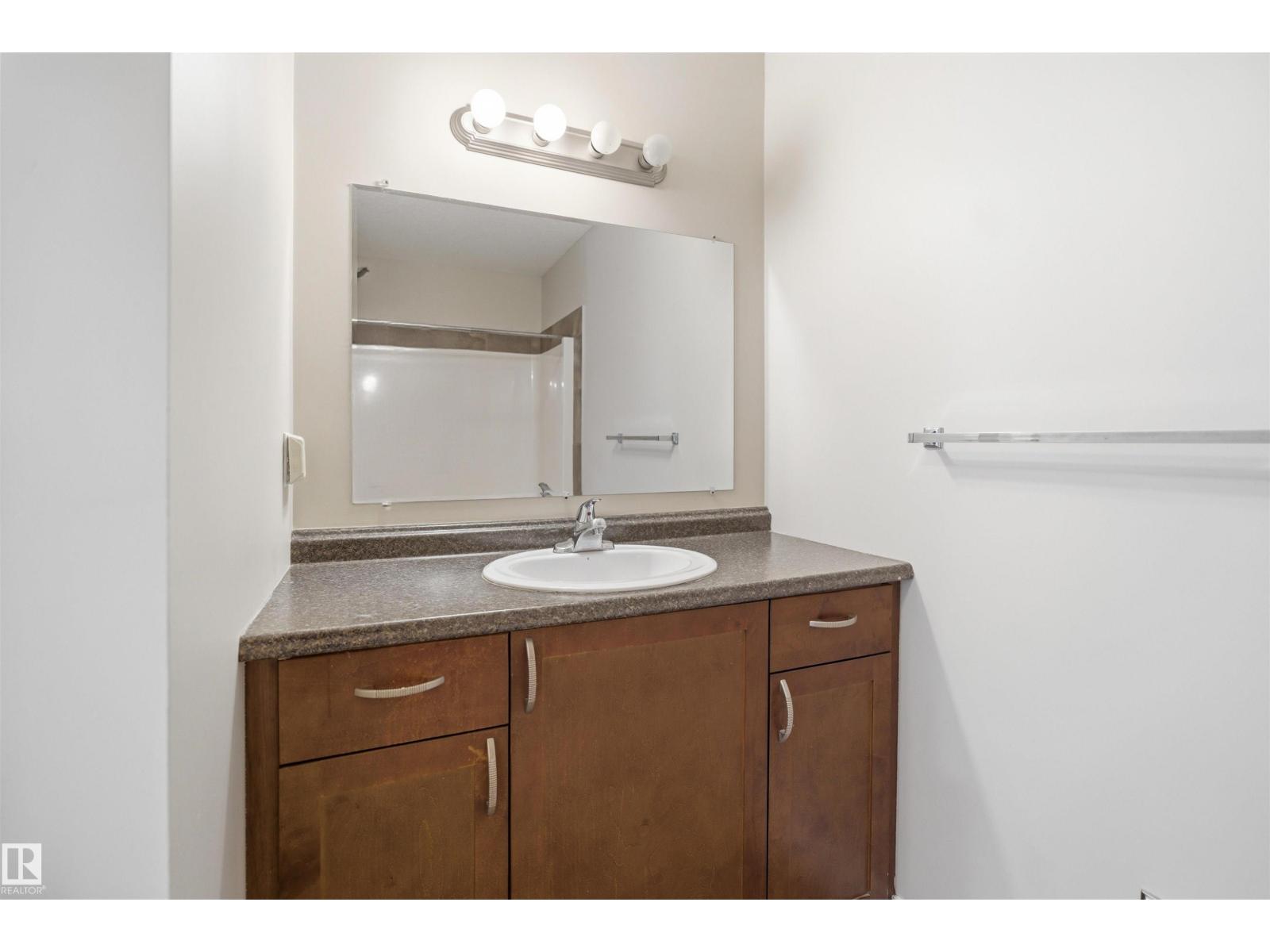 #19 15151 43 ST NW, Edmonton