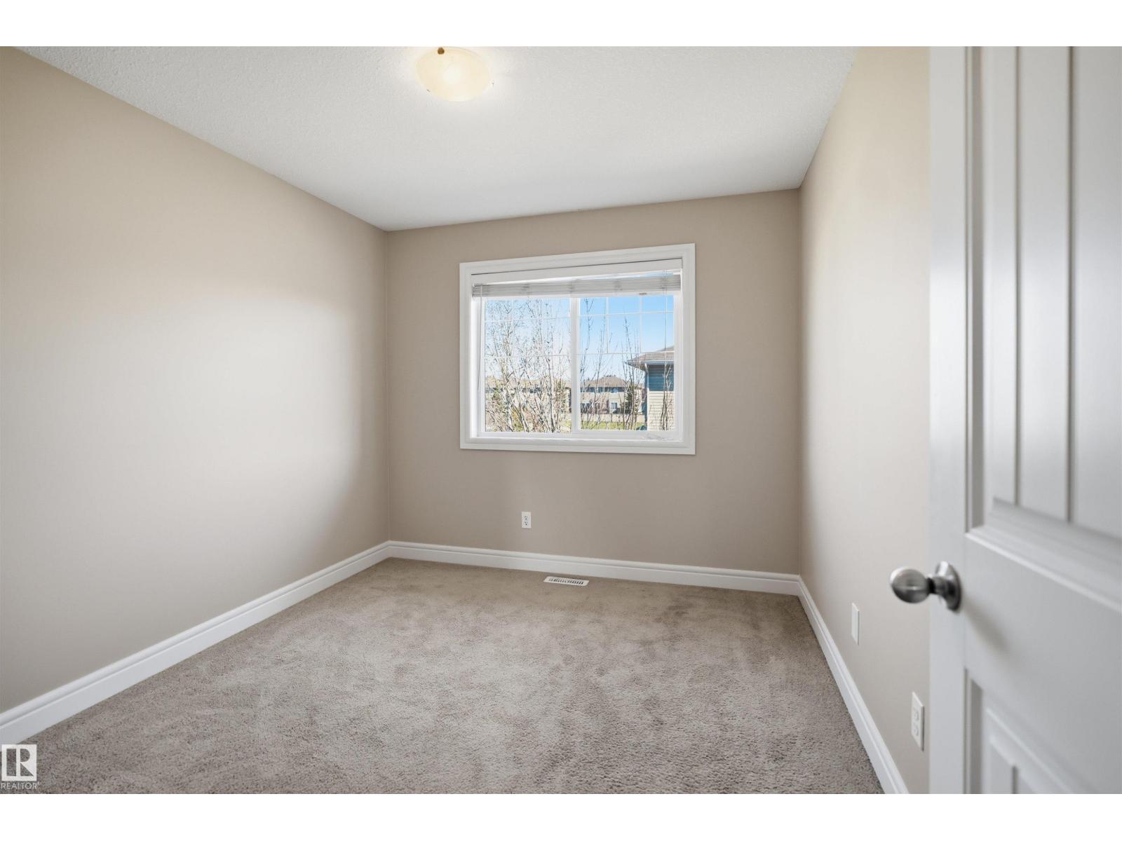 #19 15151 43 ST NW, Edmonton