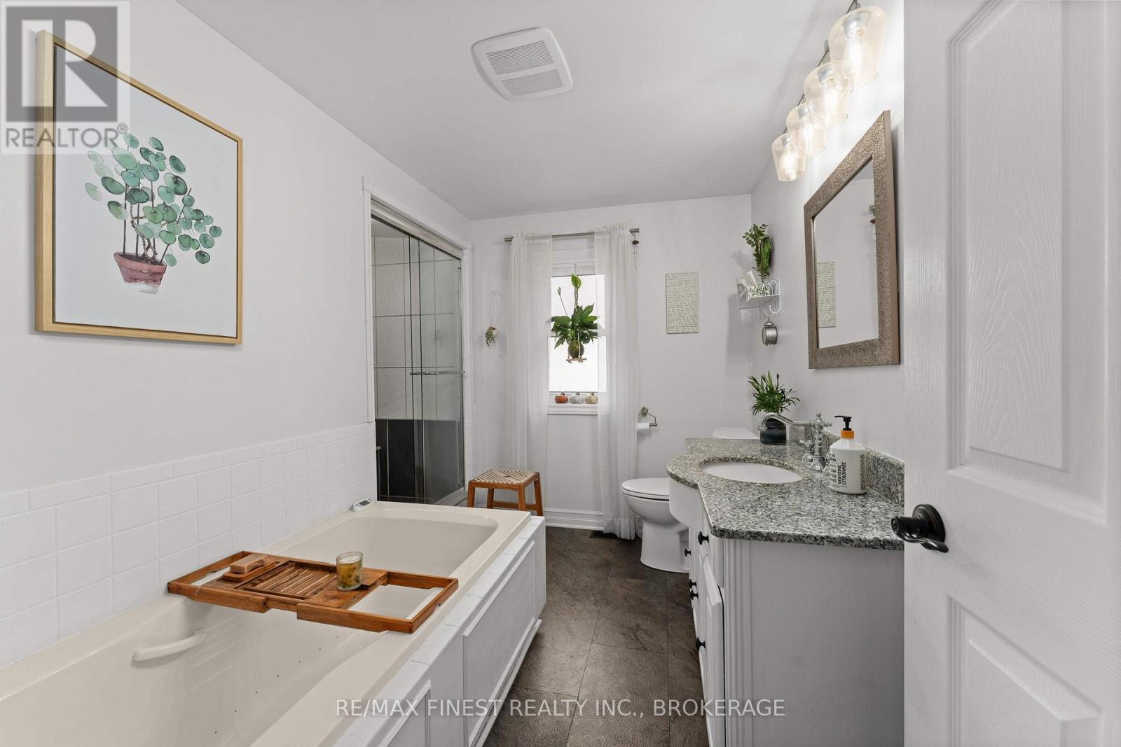 34 ALFRED STREET - 22