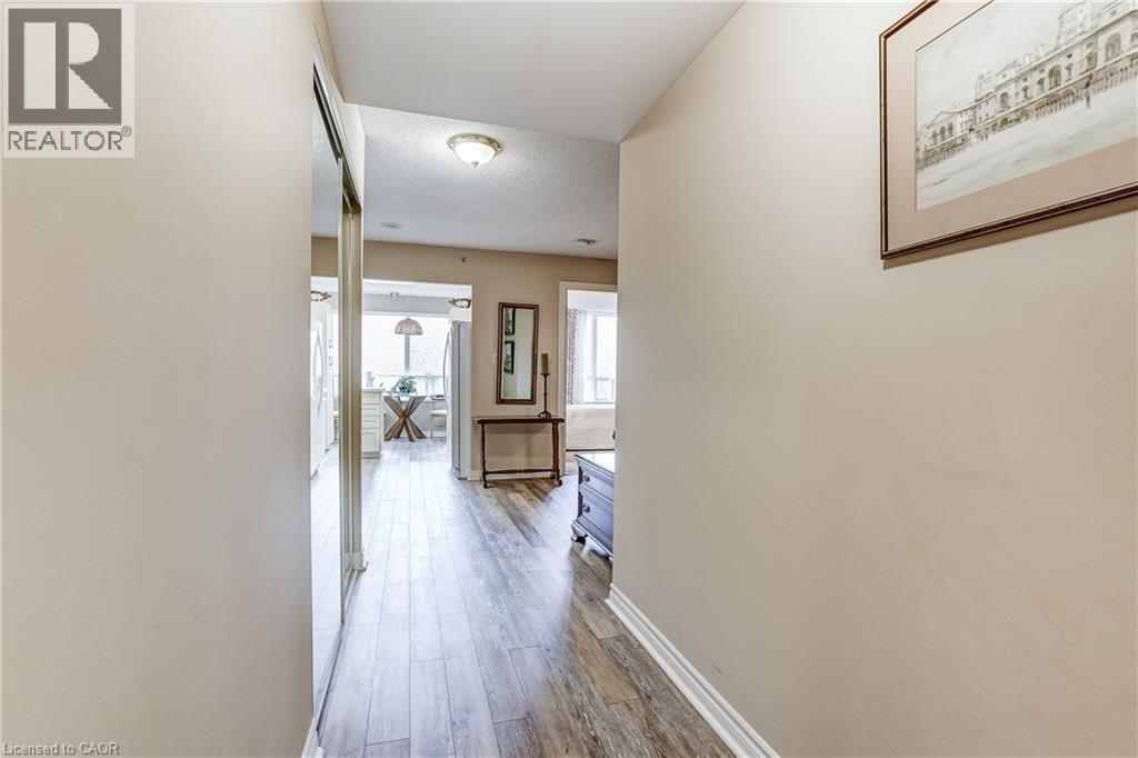 100 BURLOAK Drive Unit# 1201, Burlington, Ontario, L7L6P6 — Photo 2