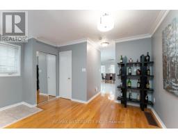 28 Shining Star Crescent, Toronto, ON M6M5L6 Photo 11