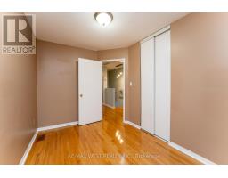 28 Shining Star Crescent, Toronto, ON M6M5L6 Photo 24