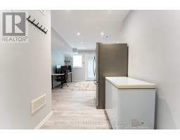 28 Shining Star Crescent, Toronto, ON M6M5L6 Photo 36