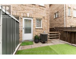 28 Shining Star Crescent, Toronto, ON M6M5L6 Photo 40