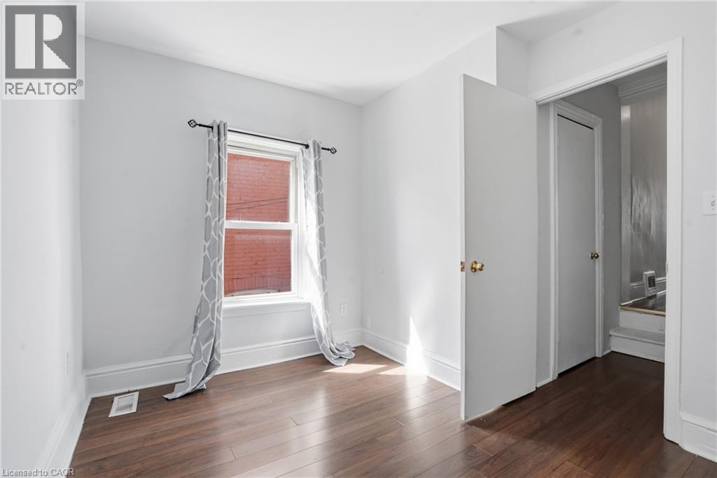 137 MARKET Street - 25