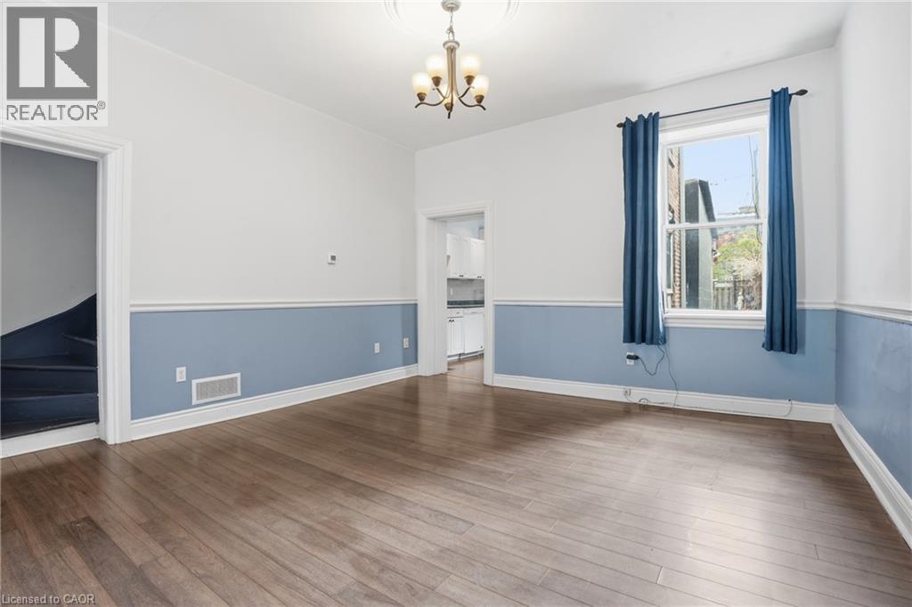 137 MARKET Street - 4