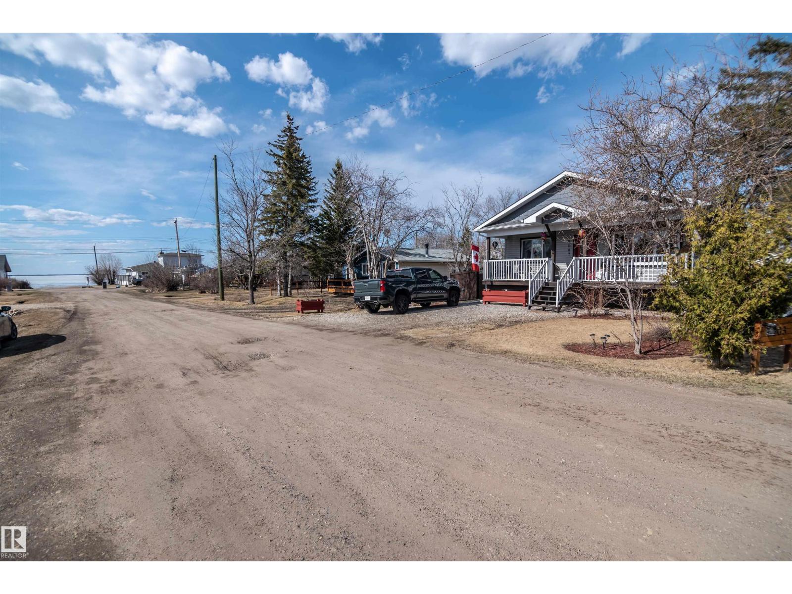 5007 57 ST - 33