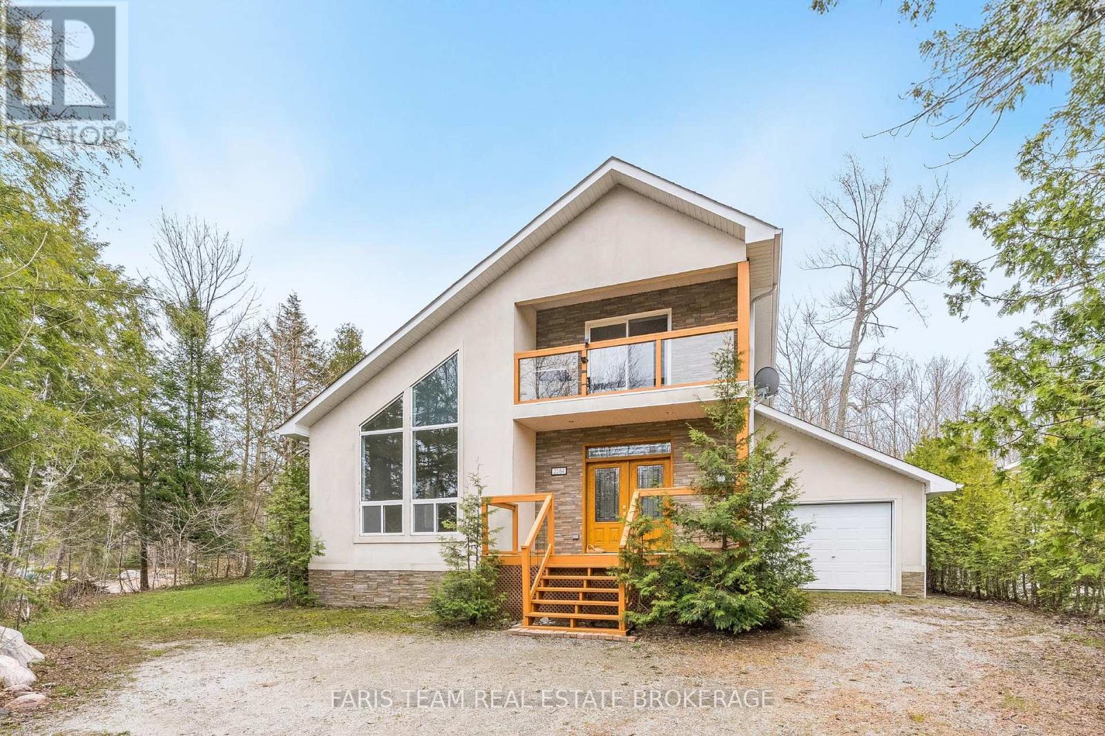 2384 CHAMPLAIN ROAD - 2