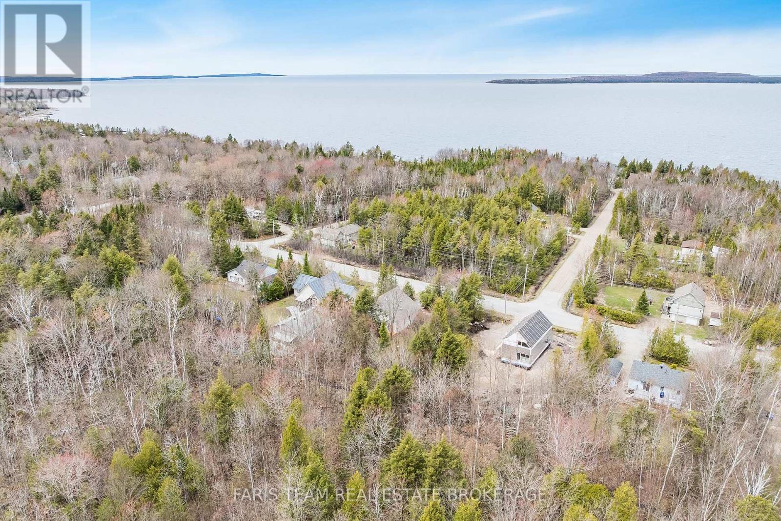2384 CHAMPLAIN ROAD - 36
