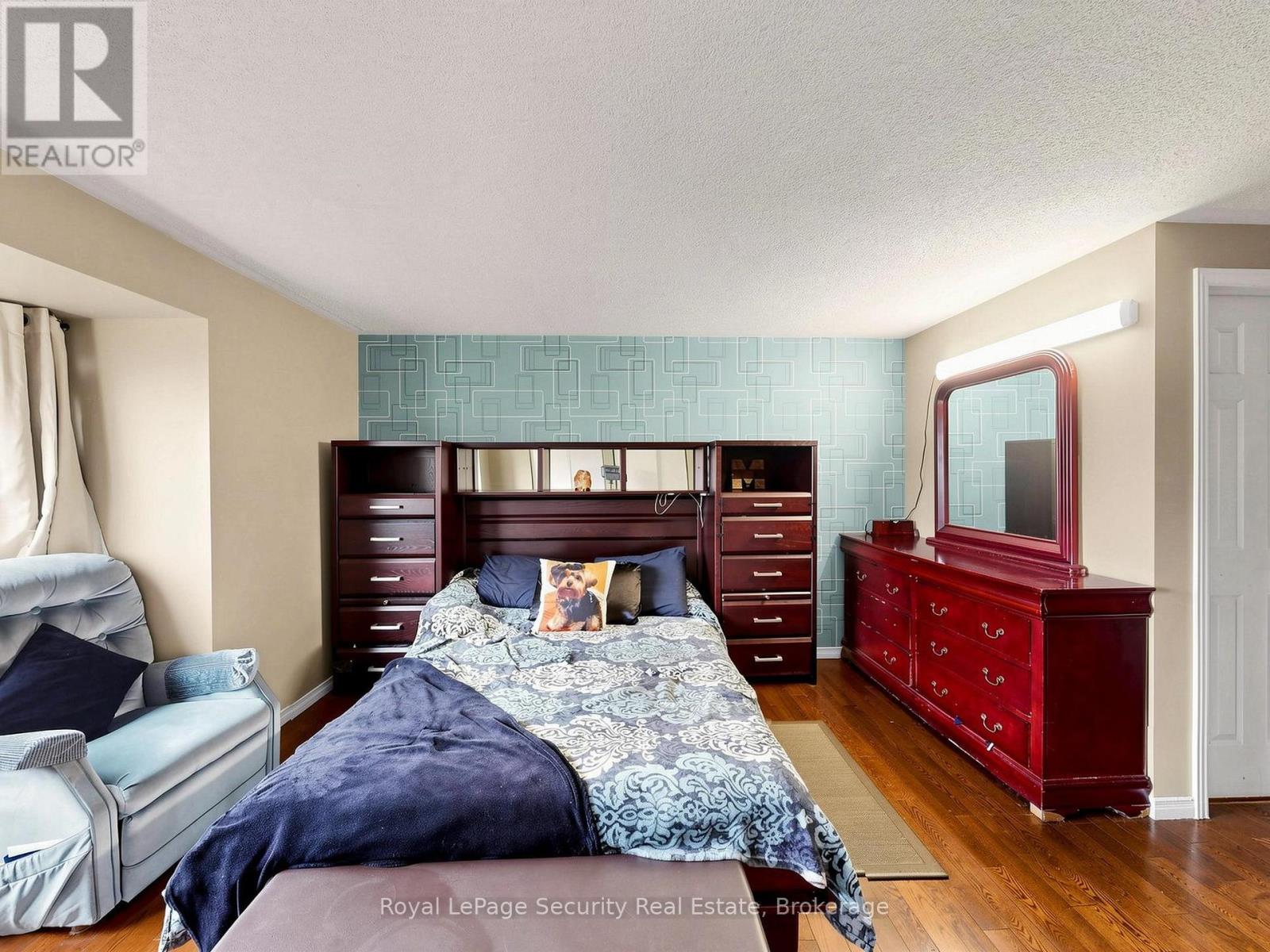 40 LANGDALE CRESCENT - 30