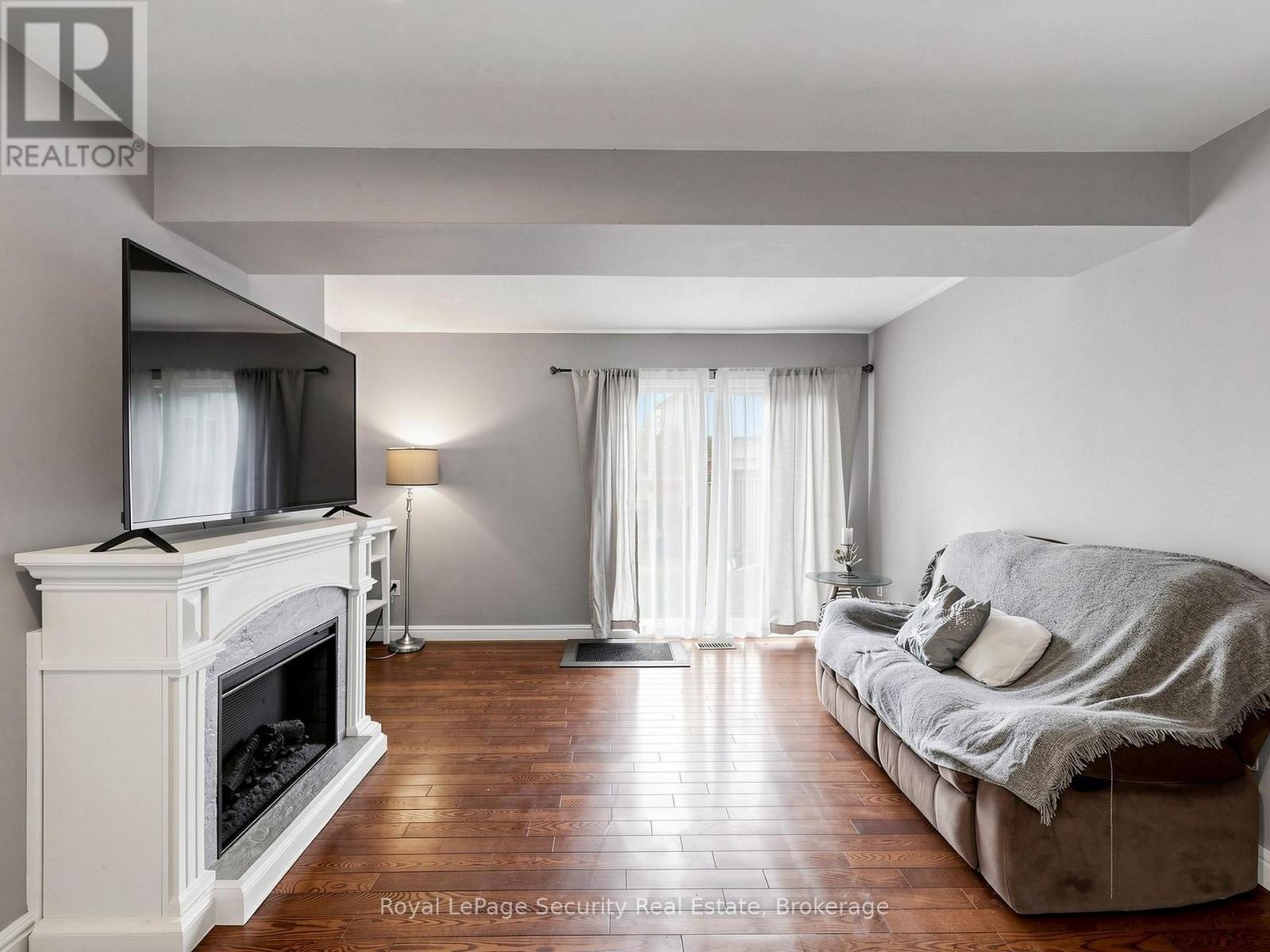 40 LANGDALE CRESCENT - 7