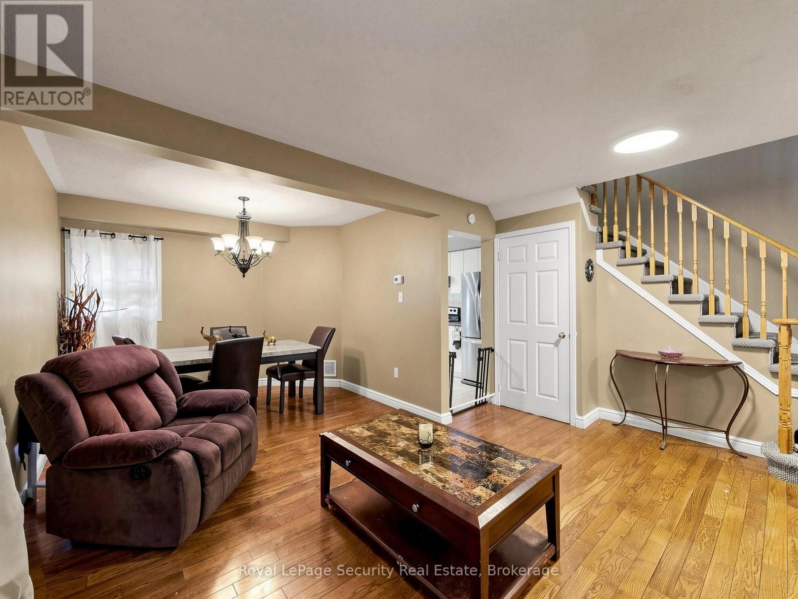 40 LANGDALE CRESCENT - 6