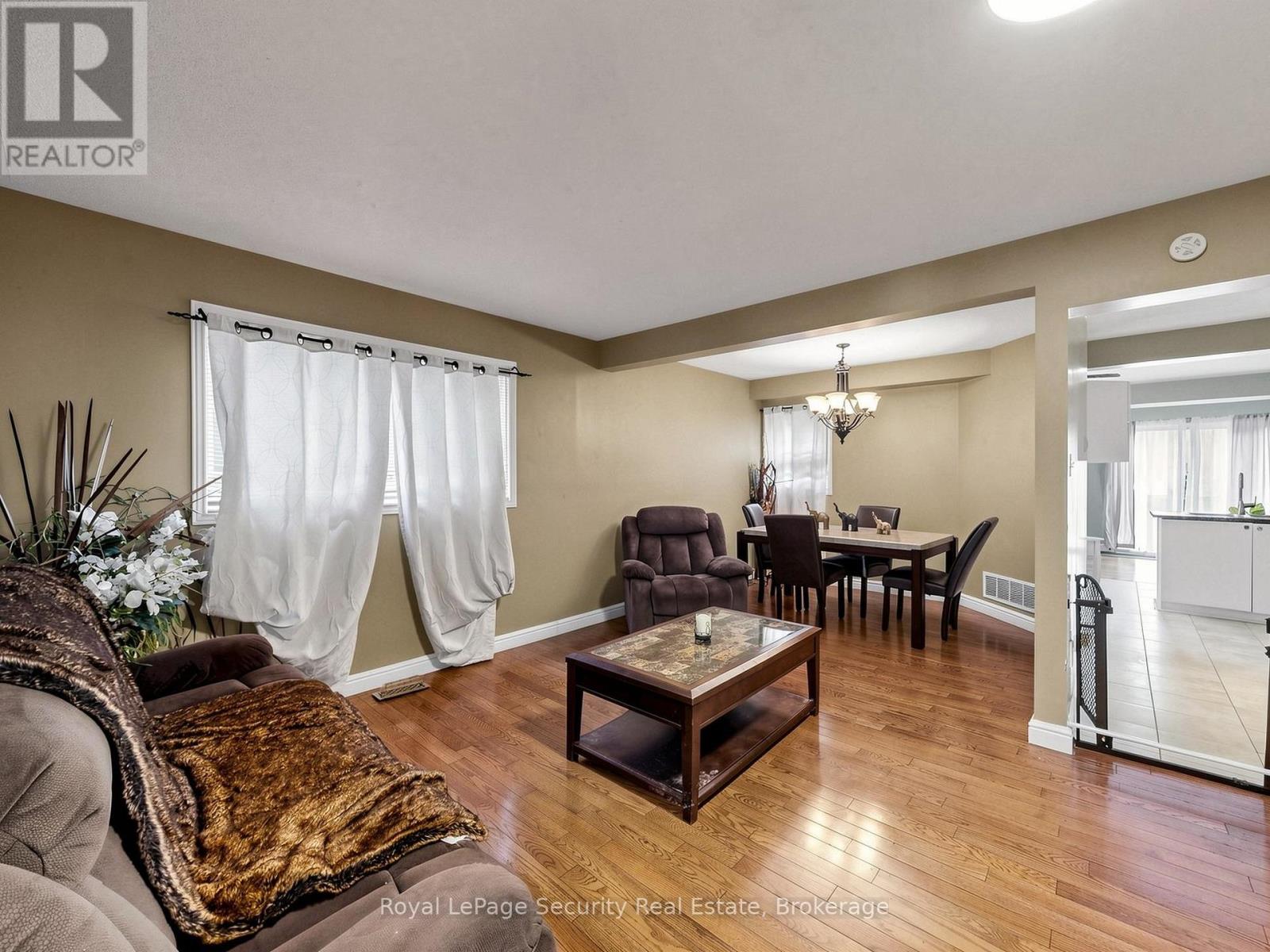 40 LANGDALE CRESCENT - 4