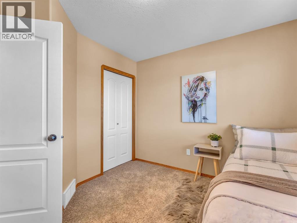 107 Vista Close SE — photo 13