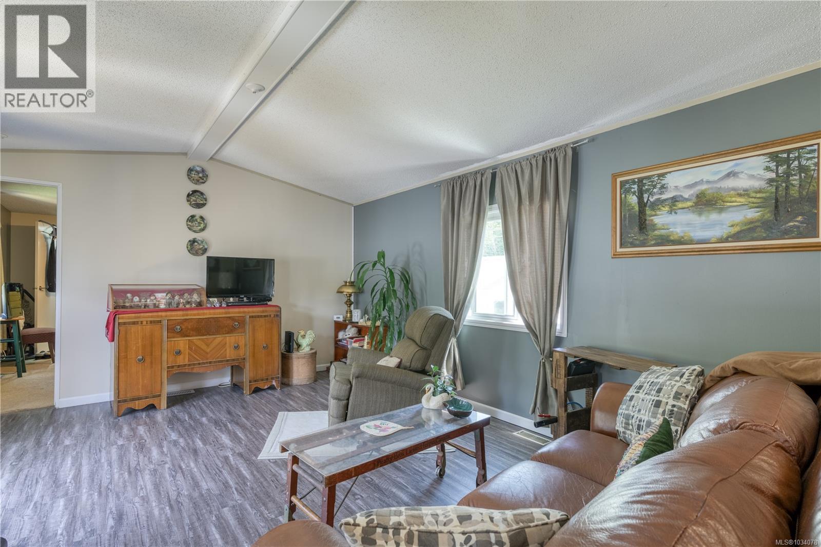 #1 5250 Beaver Harbour Rd - 11