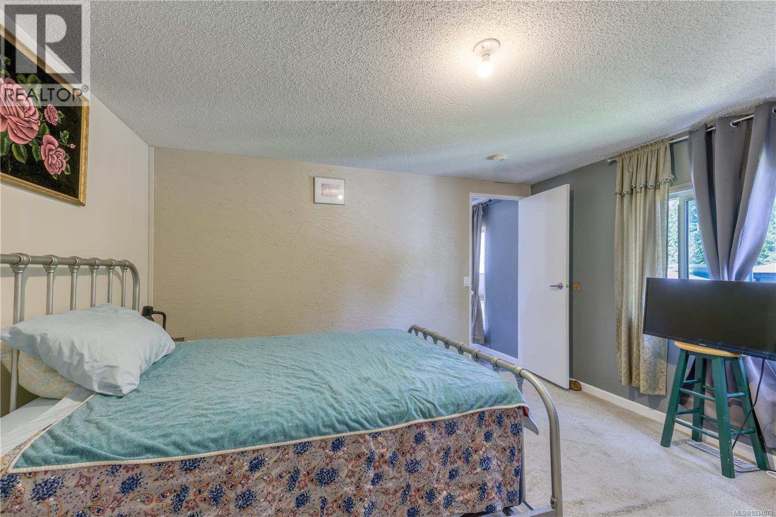 #1 5250 Beaver Harbour Rd - 15