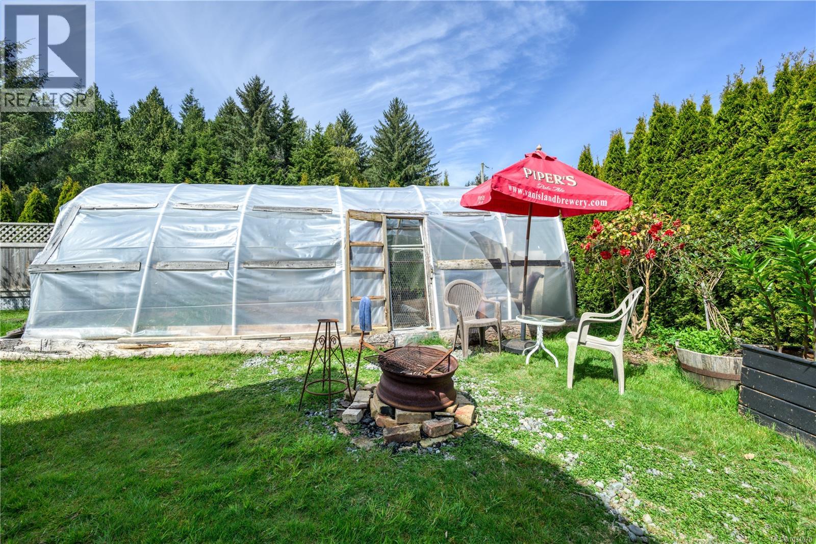 #1 5250 Beaver Harbour Rd - 24
