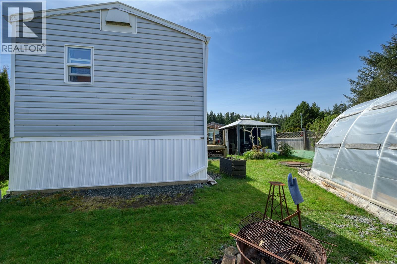 #1 5250 Beaver Harbour Rd - 25