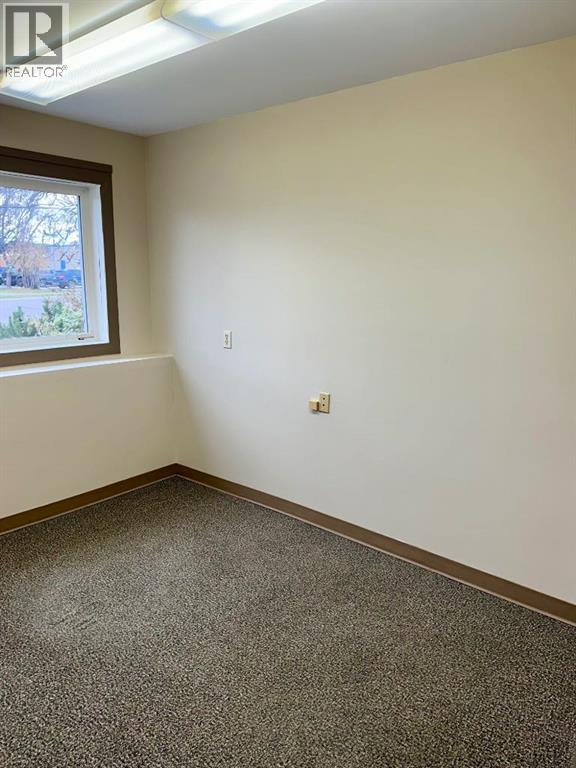 10016 103 Avenue — photo 9