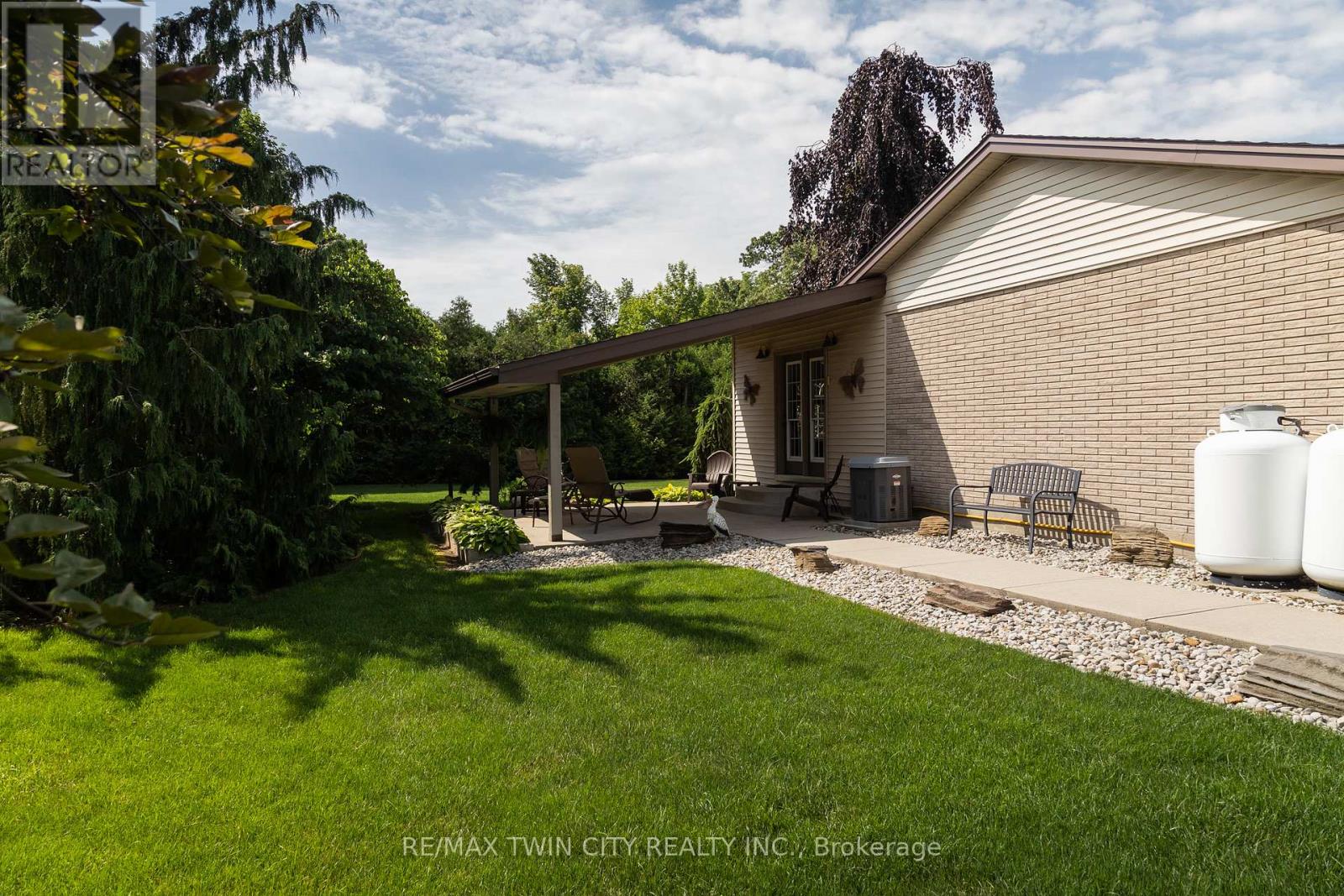 1409 CHARLOTTEVILLE RD. 5 - 33