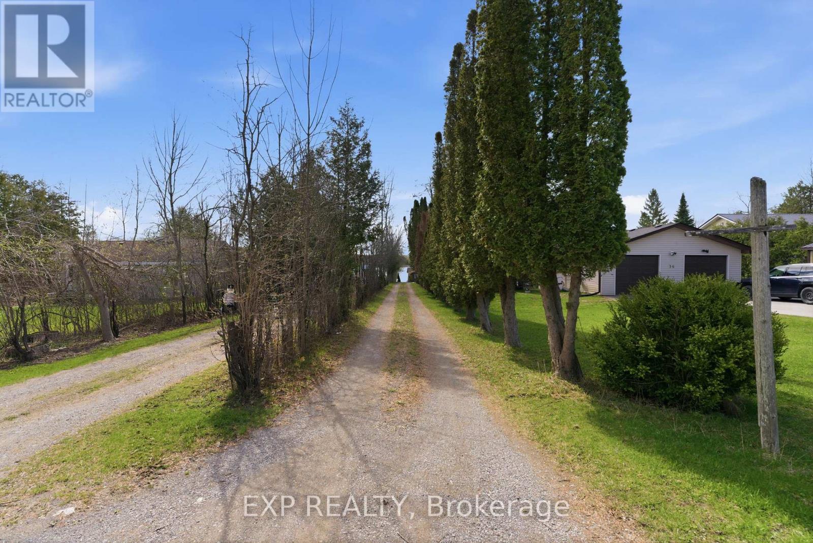 38 COWANS CRESCENT - 36
