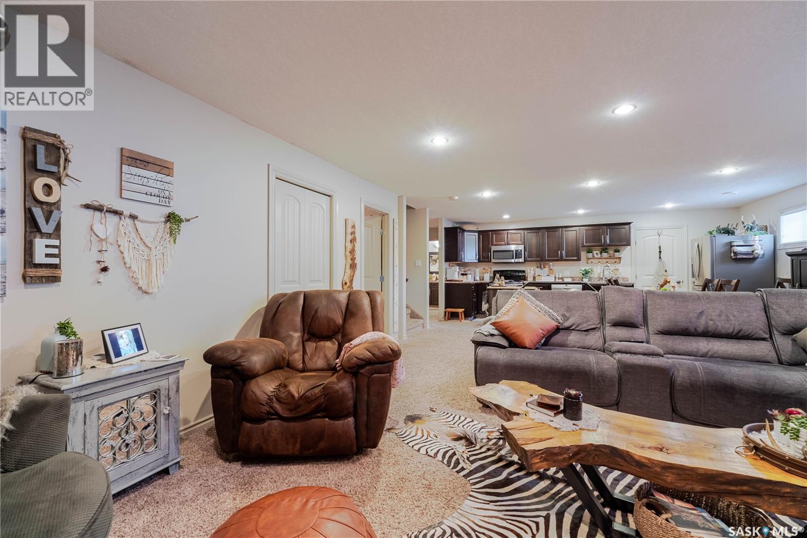 805 4th AVENUE NW - 37