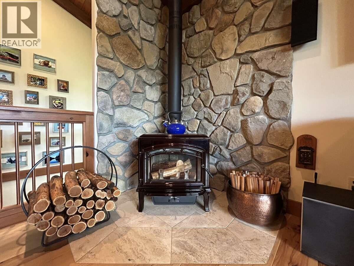 82 Walker Road - 16