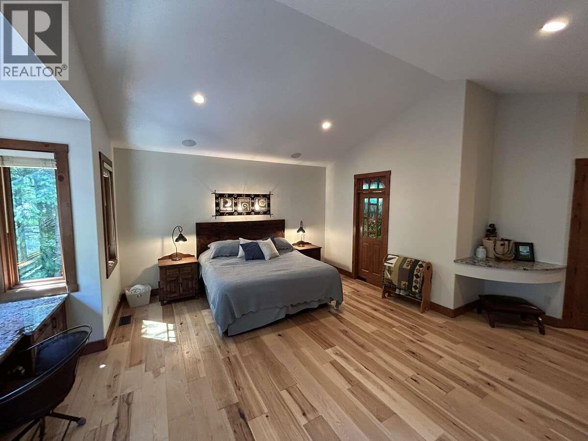 82 Walker Road - 31