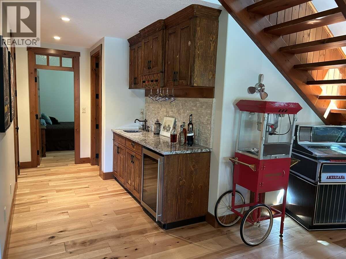 82 Walker Road - 37