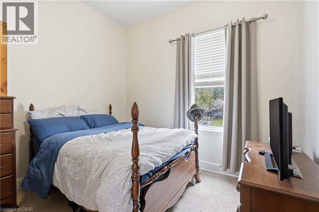114 GRAND Avenue S - 13