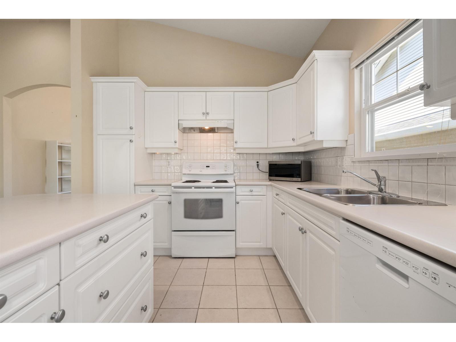 35 5700 JINKERSON ROAD, Promontory, Chilliwack