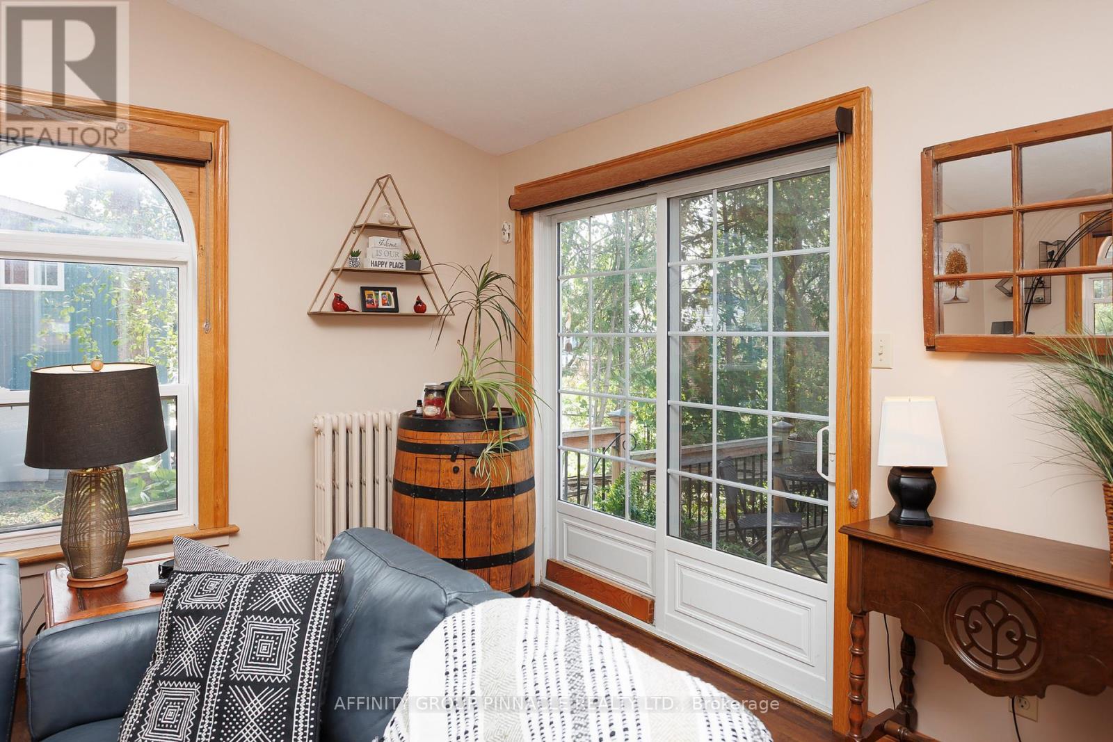 414 OSBORNE STREET - 23