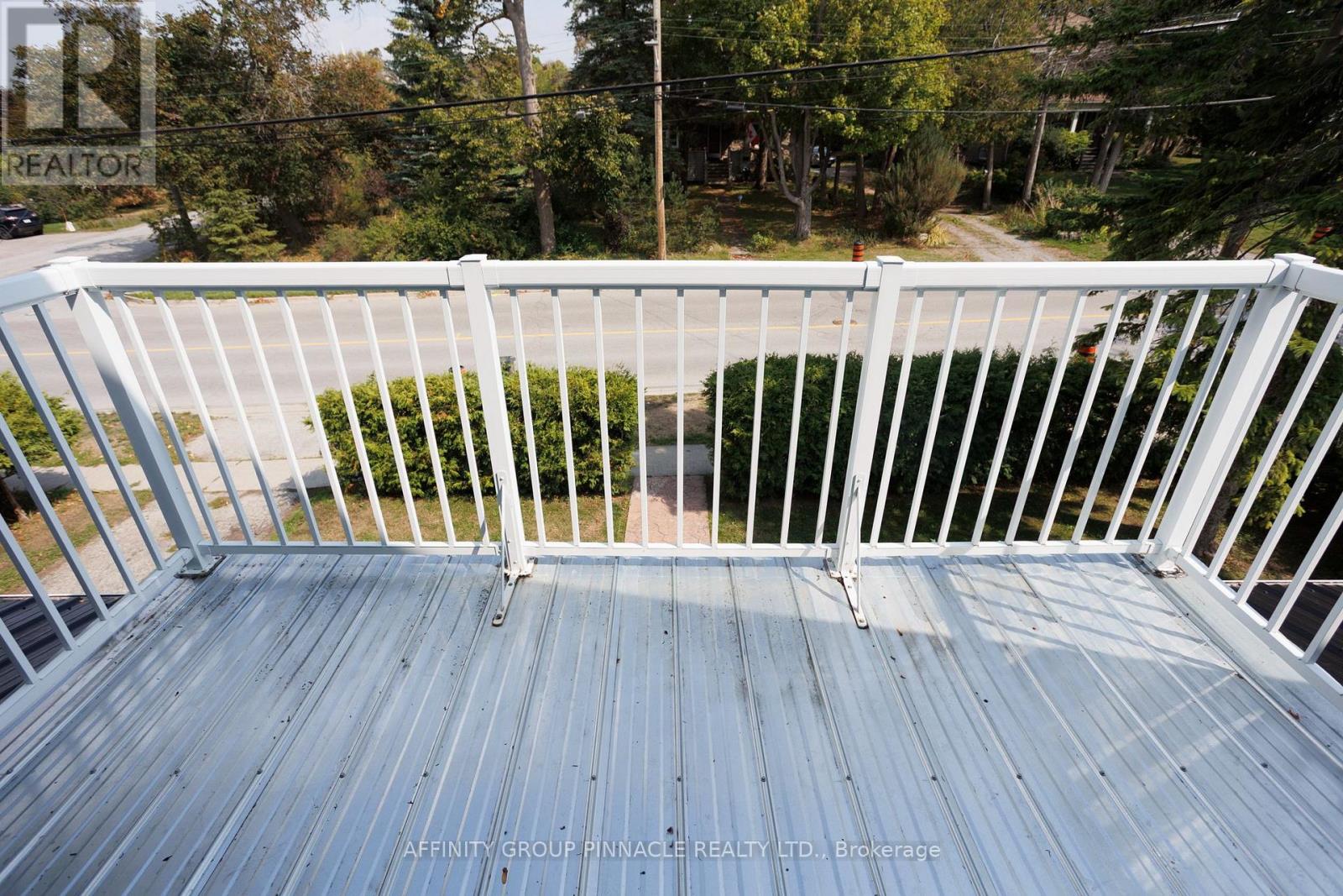 414 OSBORNE STREET - 36